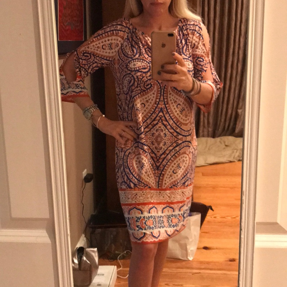 Size 8 Maggy London dress with cutout sleeves - Picture 1 of 7